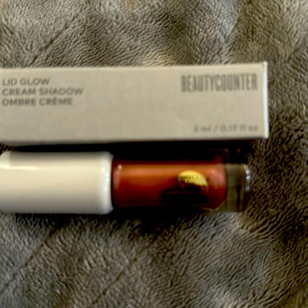 Haze Lid Glow creme shadow